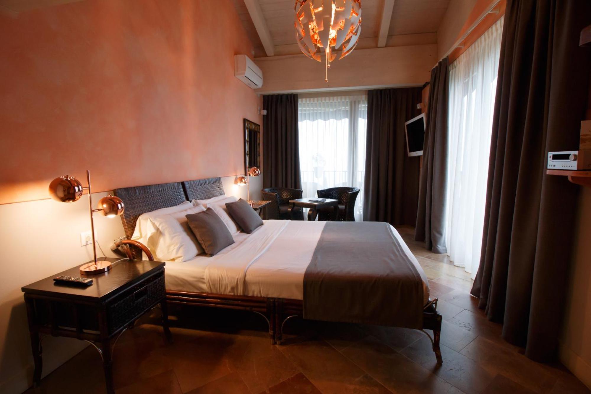 Hotel Olivi Spa&Natural Wellness Sirmione Esterno foto