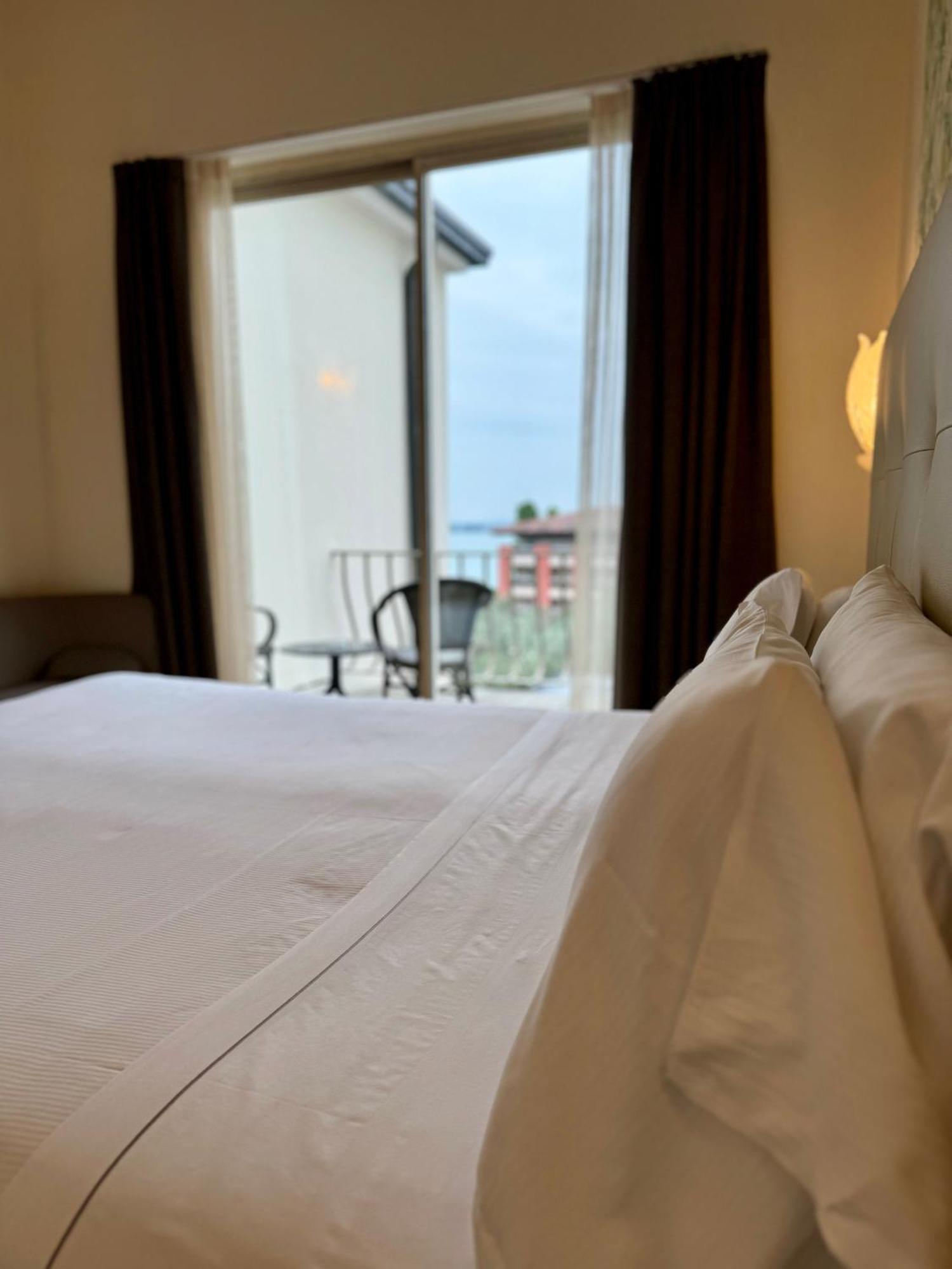 Hotel Olivi Spa&Natural Wellness Sirmione Esterno foto