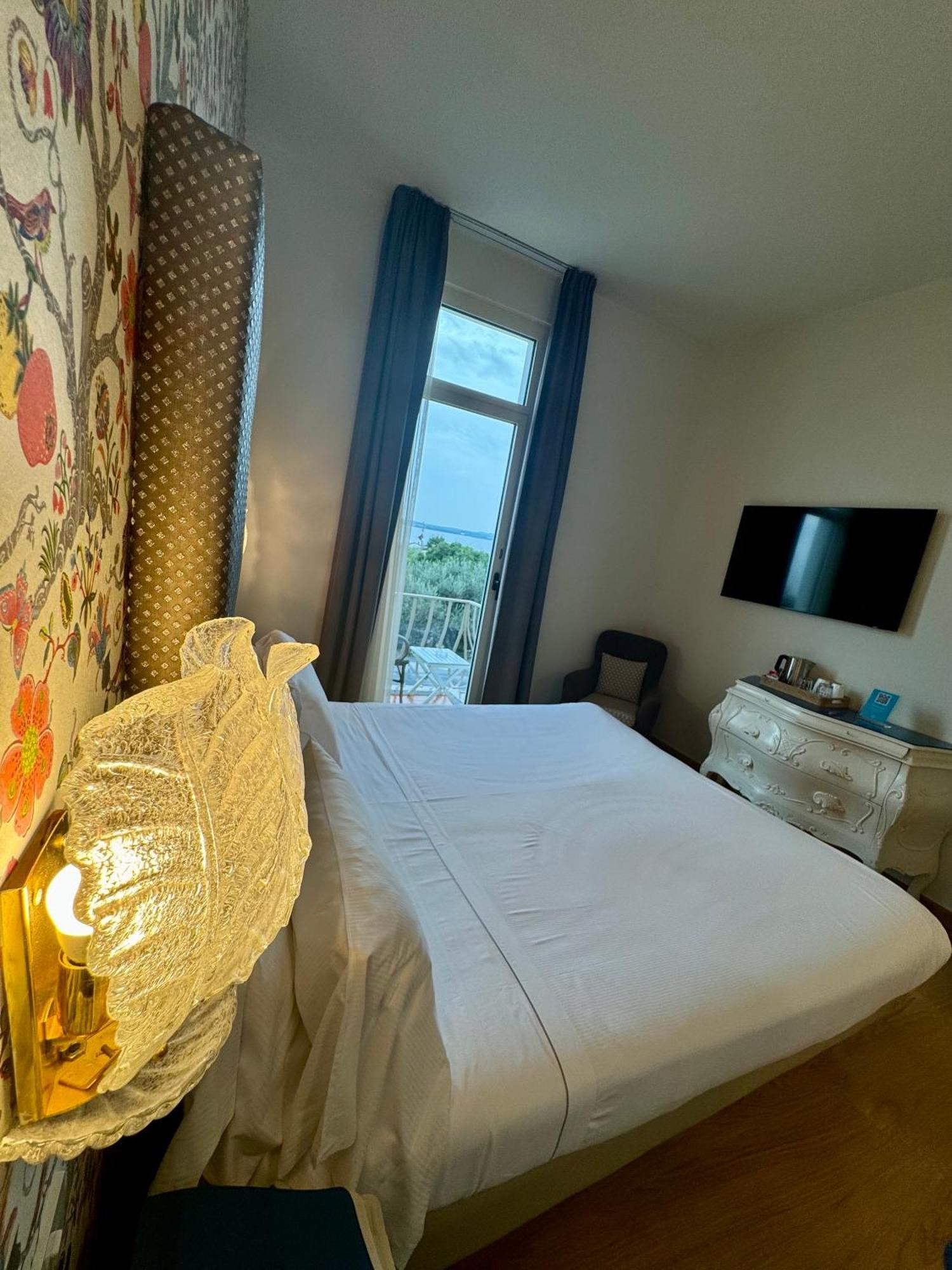 Hotel Olivi Spa&Natural Wellness Sirmione Esterno foto