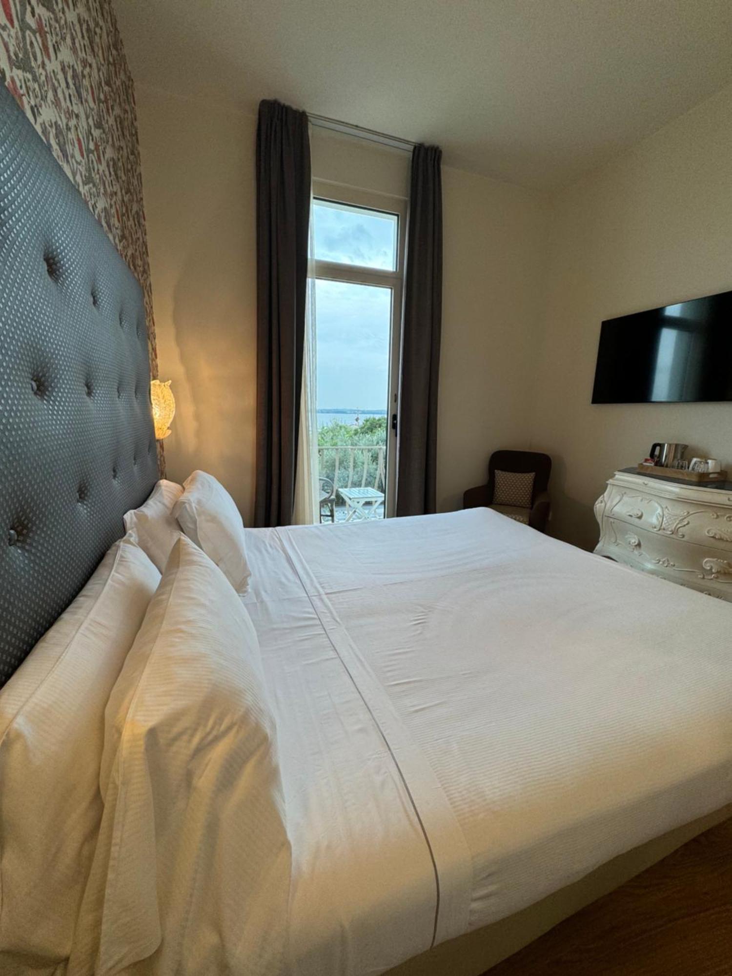 Hotel Olivi Spa&Natural Wellness Sirmione Esterno foto