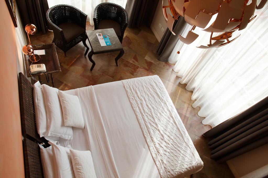 Hotel Olivi Spa&Natural Wellness Sirmione Esterno foto